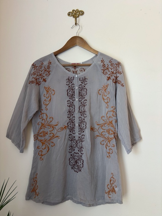 Johnny Was Tops - Johnny Was Grey Embroidered Tunic Top Small Bohemian Summer